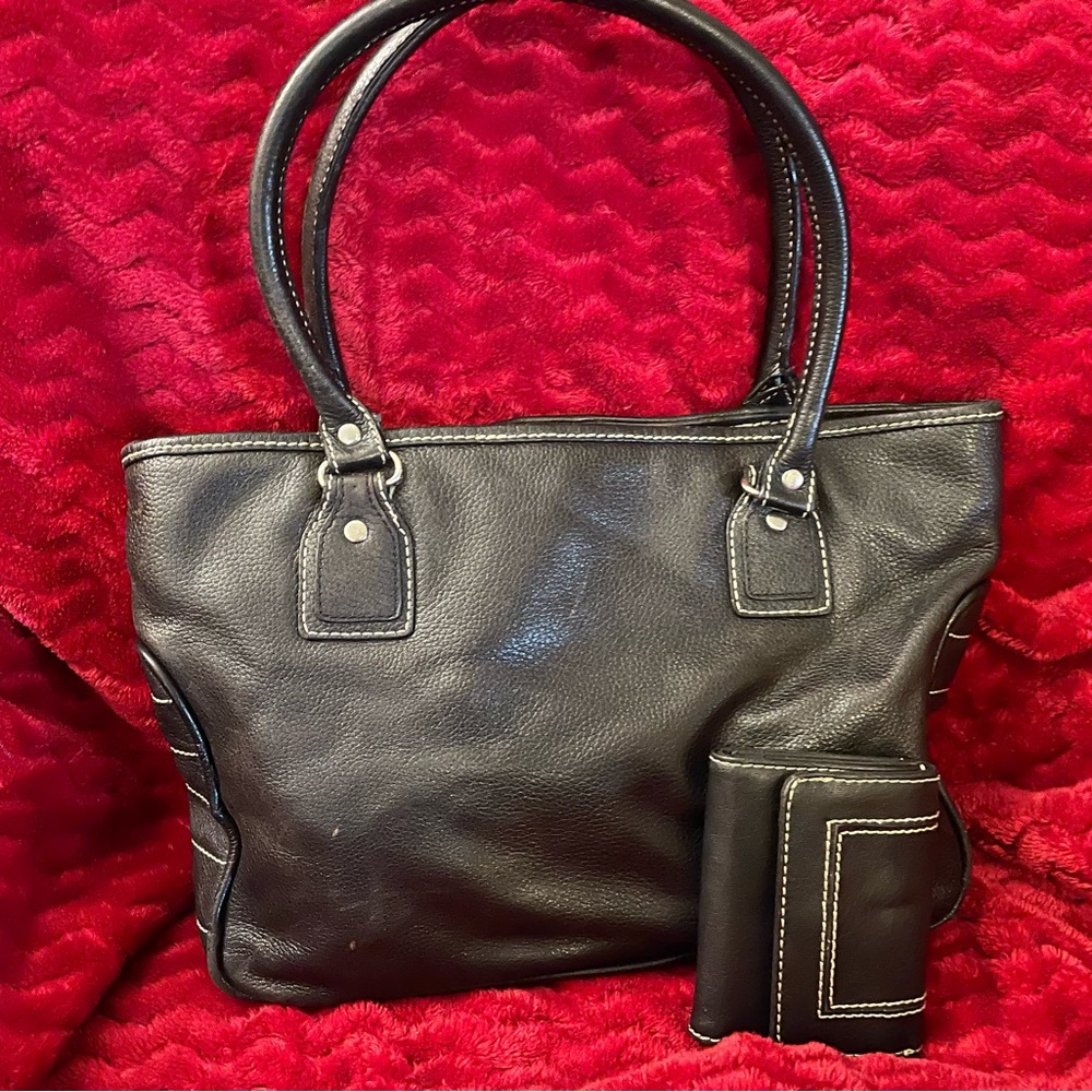 Elegant Black Leather Tote Bag